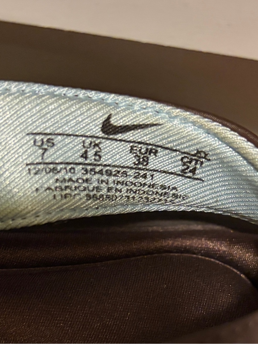 Nike Women's Brown and Light Blue Foam Flip Sandals - Picture 5 of 5